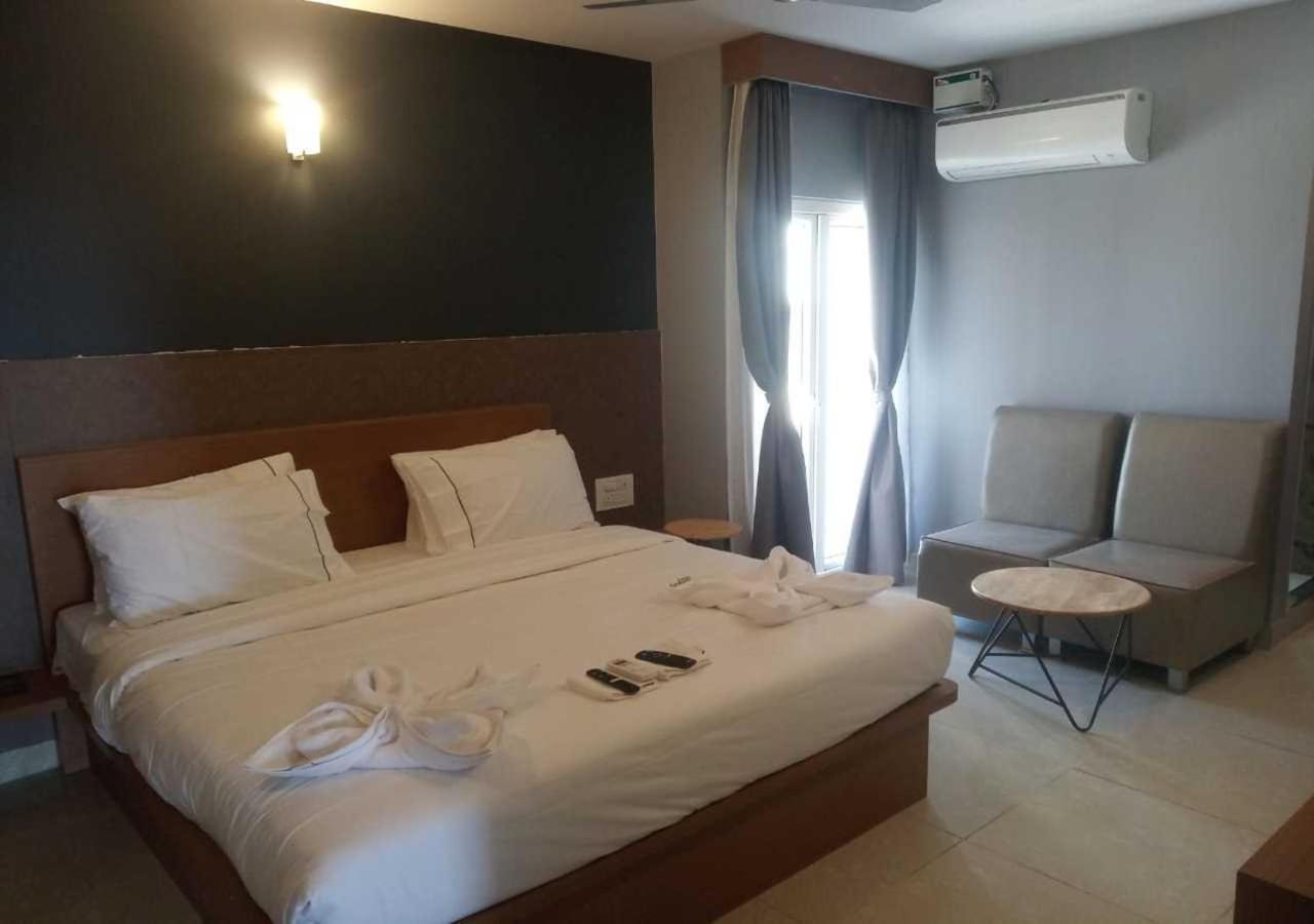 Air Avenue - Airport 3*